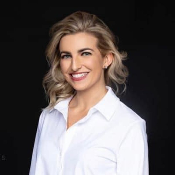 Sophia Minnaert Bio, Wiki, Age, Net Worth 2022, Salary, Dating, Height