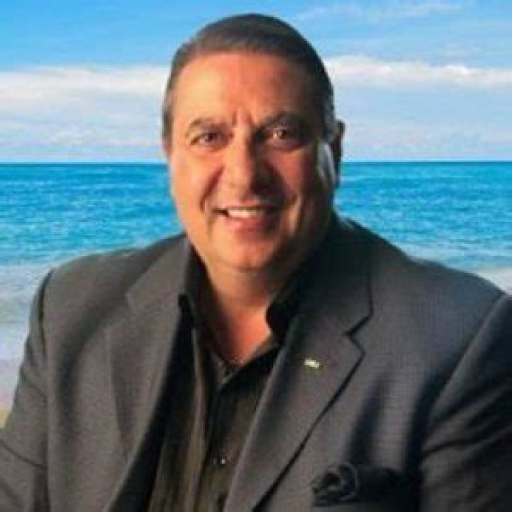 Stephen DiSchiavi Bio, Age, Net Worth 2022, Salary, Married, Wife, Height