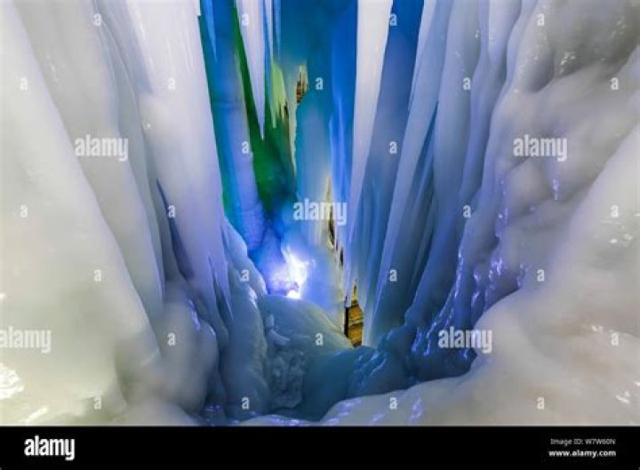 The 3-million-year old Ningwu ice cave never thaws