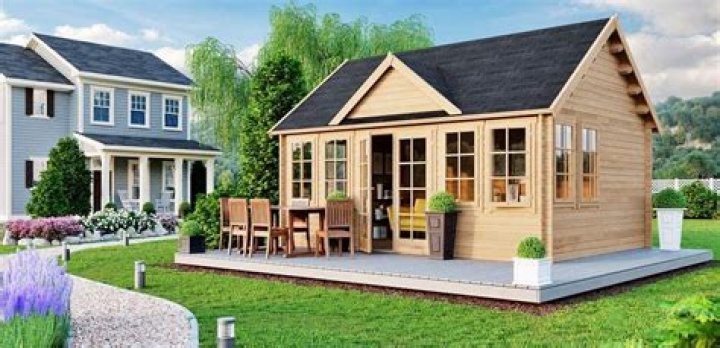 What Are Granny Pods? All About Prefab Backyard Elder Cottages